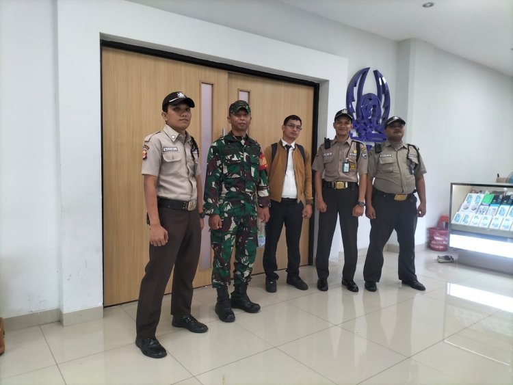 Babinsa Koramil 06-05 / Bogor Utara Laksanakan Pengamanan Ibadah Mingguan di Gereja Tiberias