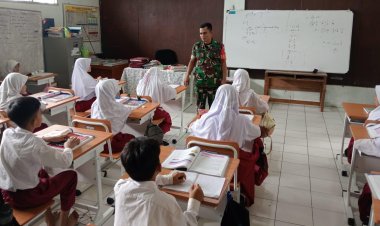 Babinsa Koramil 0602/Bogor Selatan Pantau Kegiatan Belajar Mengajar di SDN Ciranjang