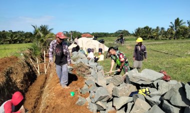 BABINSA KORAMIL 2214/SURADE GELAR KARYA BHAKTI BERSAMA MASYARAKAT