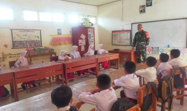 Babinsa Koramil 2211/Sagaranten Berikan Wawasan Kebangsaan kepada Siswa SD Nagrak Jaya