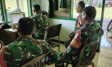 Anggota Koramil 2210/Pabuaran Ikuti Zoom Meeting di Kantor Koramil