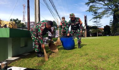 Anggota Koramil 2205/Kalapanunggal Gelar Bhakti Pembersihan Pangkalan di Makodim 0607/Kota Sukabumi