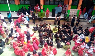 SDN 03 Pelabuhan Ratu Gelar Kegiatan Seni Budaya Bertema, Mieling Bahasa Indung Sadunia