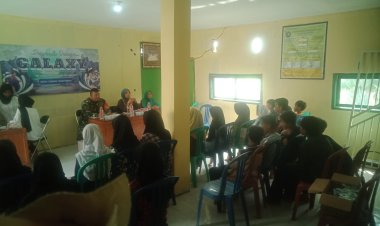 Babinsa Koramil 2204/Cikidang Hadiri Kegiatan Posyandu Remaja Desa Cikarae Thoyibah