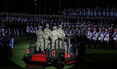 Dedie dan Jenal Hadiri Parade Senja Bersama Tiga Presiden RI di Akmil Magelang