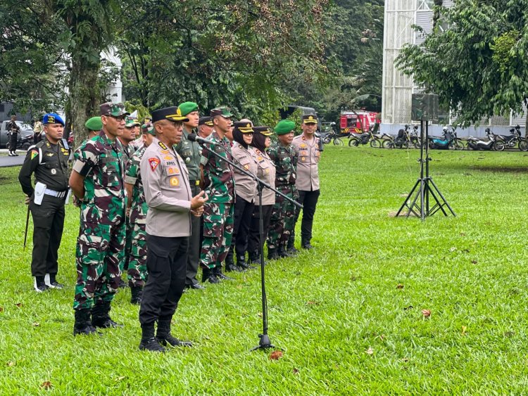 Karoops Polda Jabar dan Kasiops Kasrem 061/Sk Pimpin Apel Kesiapan Pengamanan di Kebun Raya Bogor
