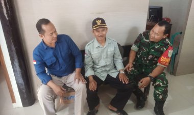 Koramil 2201/Cisolok Laksanakan Komsos dan Monitoring Wilayah di Desa Cikakak