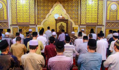 Jenal Mutaqin Ajak Masyarakat Makmurkan Masjid