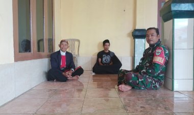 BABINSA KORAMIL 2210/PABUARAN LAKSANAKAN KOMSOS BERSAMA WARGA