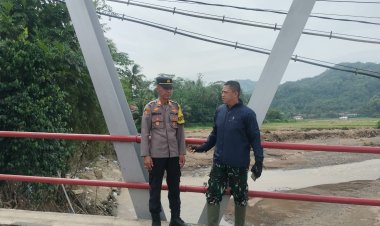 Dandim 0622/Kab. Sukabumi Pastikan Jembatan Bojong Kopo Hanya Bisa Dilalui Kendaraan Roda Dua dan Empat