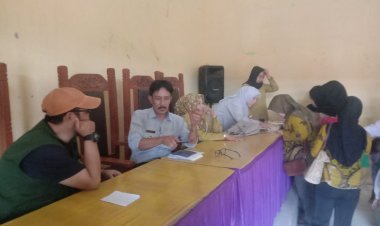 Pemdes Citarik Bagikan Insentif Untuk Kader, RT, RW, dan Anggota Linmas