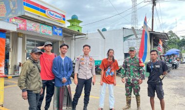 Sertu Minhajri Babinsa Bojongtipar Koramil 2208/Jampangtengah Melaksanakan Pengamanan Mudik H-2 Idulfitri 1446 H