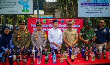Pemkot Bogor Musnahkan 1.792 Botol Miras Hasil Penertiban Ramadan