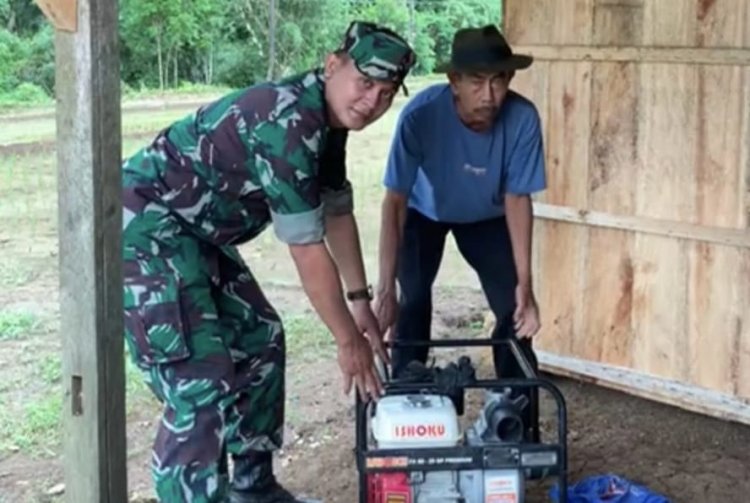 Babinsa Koramil 2212/Tegalbuleud Dampingi Pengecekan Alsintan di Kp. Pasirsalam