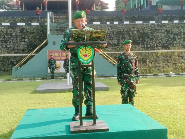 Upacara Bendera Minggu Pertama Maret 2025 di Makodim 0622/Kab. Sukabumi Berlangsung Khidmat