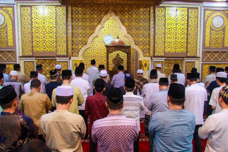 Jenal Mutaqin Ajak Masyarakat Makmurkan Masjid