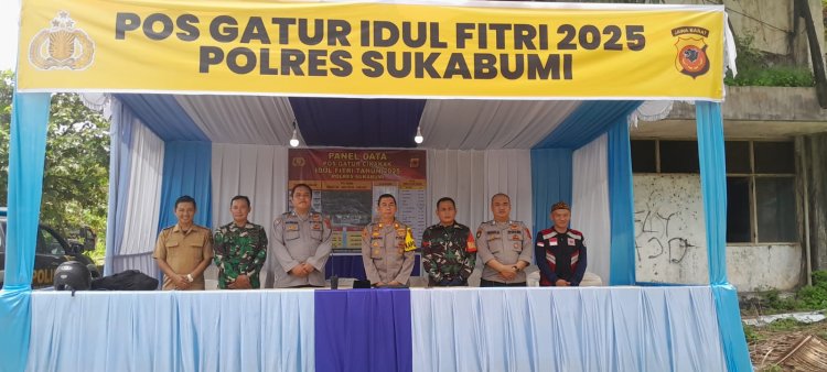 Babinsa Koramil 2201/Cisolok Melaksanakan Pengamanan Pos Gatur Idul Fitri 2025 di Kecamatan Cikakak