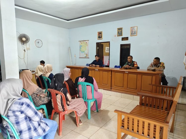 Babinsa Koramil 2213/Jampang Kulon Hadiri Pembinaan Kader PKK di Desa Sekarsari