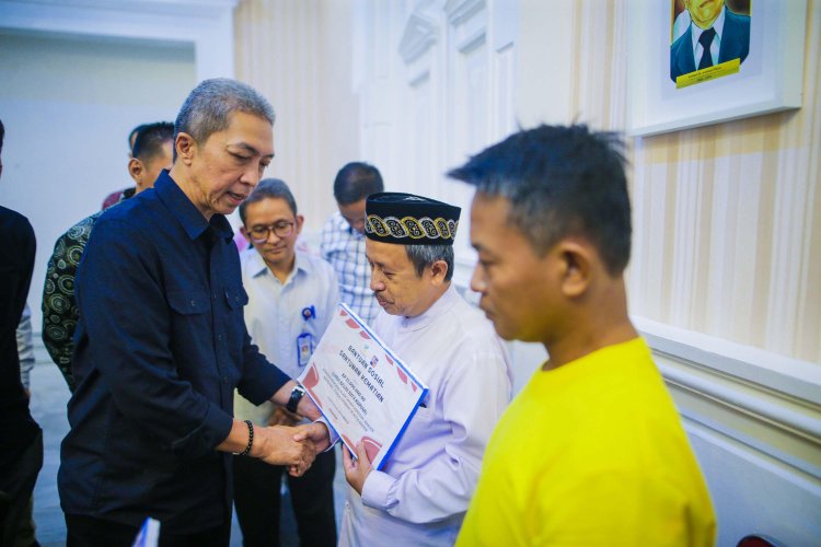 16 Warga Kota Bogor Terima Santunan Korban Bencana Alam