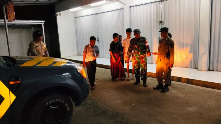 Patroli Malam Pengamanan Hari Raya Idul Fitri 1446 H di Tegalbuleud