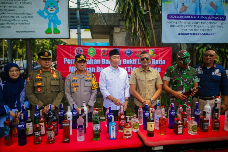 Pemkot Bogor Musnahkan 1.792 Botol Miras Hasil Penertiban Ramadan