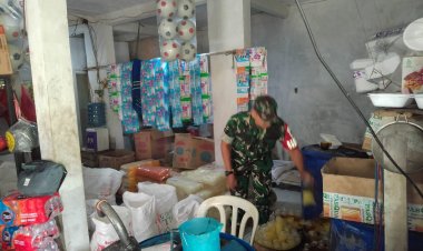 Babinsa Koramil 2206/Parakansalak Laksanakan Pengecekan Sembako di Desa Sukatani