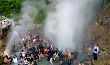 Objek Wisata GEYSER Cipanas Cisolok Dipadati Pengunjung, Daya Tarik Alami Memikat Wisatawan dari Berbagai Daerah