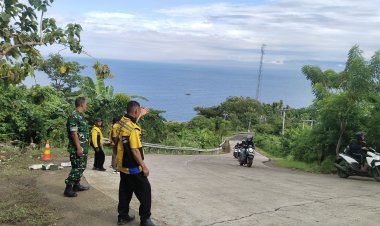 Babinsa Koramil 2215/Ciemas Amankan Jalur Wisata Geopark Ciletuh