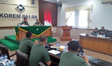 KASREM 061/SK DAMPINGI TIM INSPEKTORAT KODAM III/SILIWANGI LAKSANAKAN PENGAWASAN INTERNAL AUDIT KINERJA DI MAKOREM 061/SK