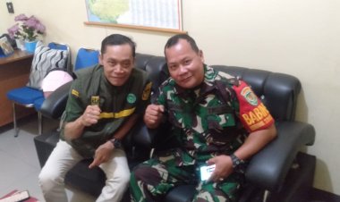 Babinsa Koramil 2201/Cisolok Lakukan Silaturahmi ke Kantor Kecamatan Cikakak