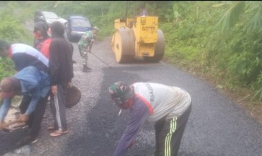 Karya Bakti Pengaspalan Jalan di Desa Langkapjaya
