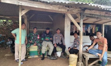 Babinsa Koramil 2207/Jampang Tengah Laksanakan Komsos di Desa Bojongjengkol