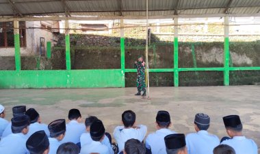 Babinsa Koramil 2202/Palabuhanratu Berikan Wawasan Kebangsaan kepada Siswa MTS Ikhwanul Iman