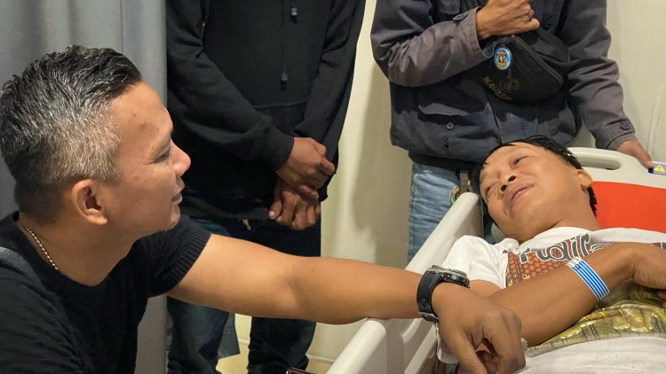 Jenal Mutaqin Cek Korban Tertimpa Pohon, Pastikan Dapat Perawatan