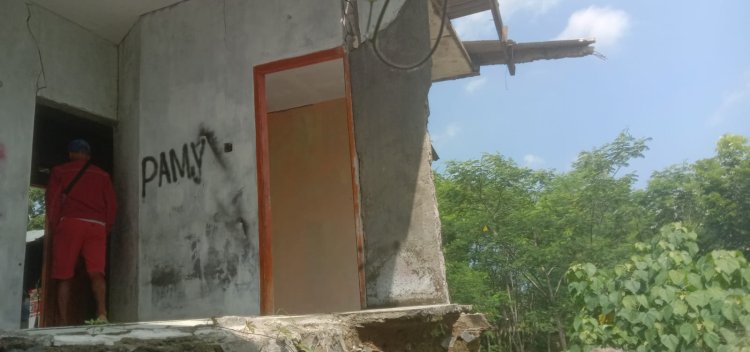 Sisa Bencana Banjir Dan Longsor Masih Menyisakan Pilu