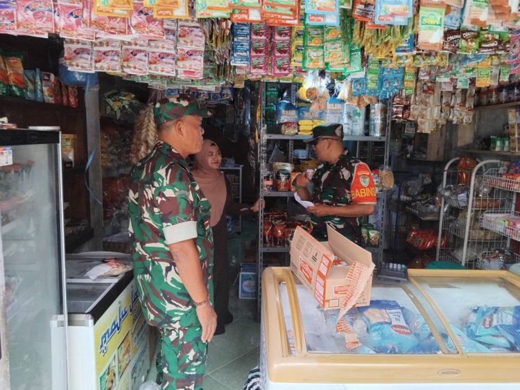 Babinsa Karang Jaya Laksanakan Monitoring Harga Sembako di Pasar Nyalindung