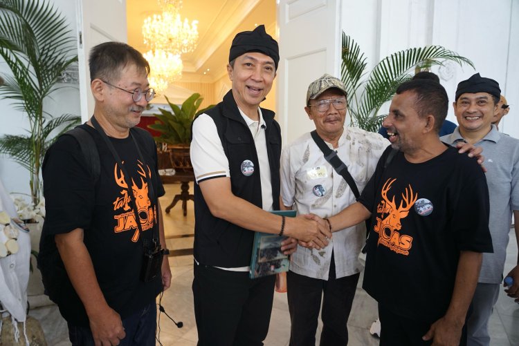 Susur Sejarah Kota Bogor, Dedie Rachim Mendadak Jadi Tour Guide