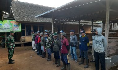 TNI dan Warga Bersinergi Bangun Infrastruktur Desa di Cisolok