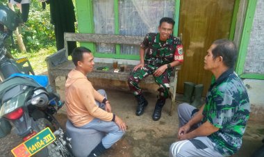 BABINSA KORAMIL 2208/NYALINDUNG LAKSANAKAN KOMSOS DENGAN WARGA DESA CIJANGKAR