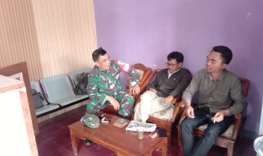 Babinsa Koramil 2206/Parakansalak Jalin Komunikasi Sosial dengan Warga