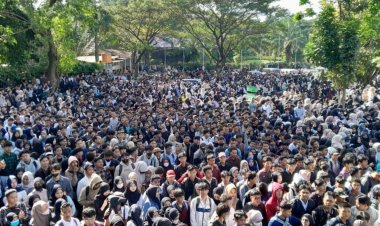 Ribuan Pencari Kerja Serbu Job Fair Bekasi 2025
