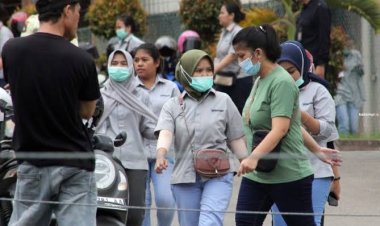 Menaker Resmi Hapus Batasan Usia sebagai Syarat Pekerja