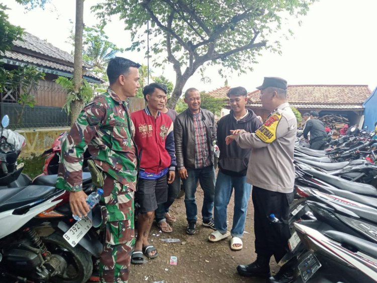Babinsa Koramil 2208/Nyalindung Jalin Komunikasi Sosial dengan Tokoh Pemuda