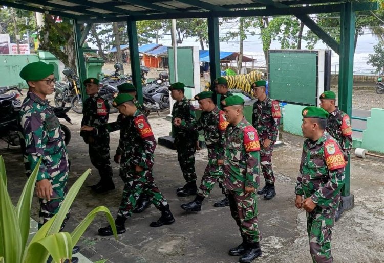 Jaga Keamanan Wilayah, Danramil Pimpin Apel dan Patroli di Koramil 2201/Cisolok