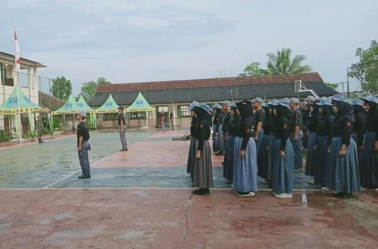 Danramil 2207/Jampangtengah Hadiri Upacara Penutupan P5 di SMAN 1 Jampangtengah