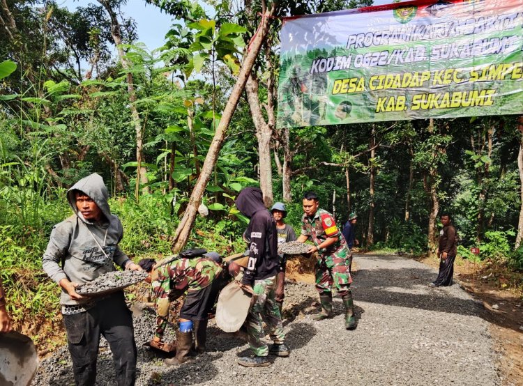 BABINSA KORAMIL 2202/PALABUHANRATU GELAR KARYA BAKTI DI DESA CIDADAP