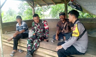 Babinsa Koramil 2201/Cisolok Laksanakan Komsos dan Monitoring Wilayah