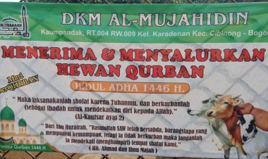 Pelaksanaan Kurban Masjid Al-mujahidin karadenan