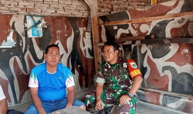 Babinsa Koramil 2202/Palabuhanratu Jalin Kedekatan dengan Warga Melalui Komsos