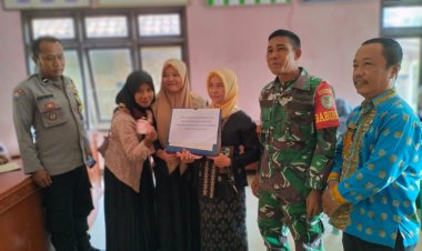 Babinsa Koramil 2215/Ciemas Hadiri Kegiatan Pembagian Insentif Kader Posyandu di Desa Mekarsakti